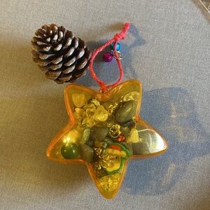 ✨holiday Star ornament Filled w crystal chips polished tumbled & charms 2024